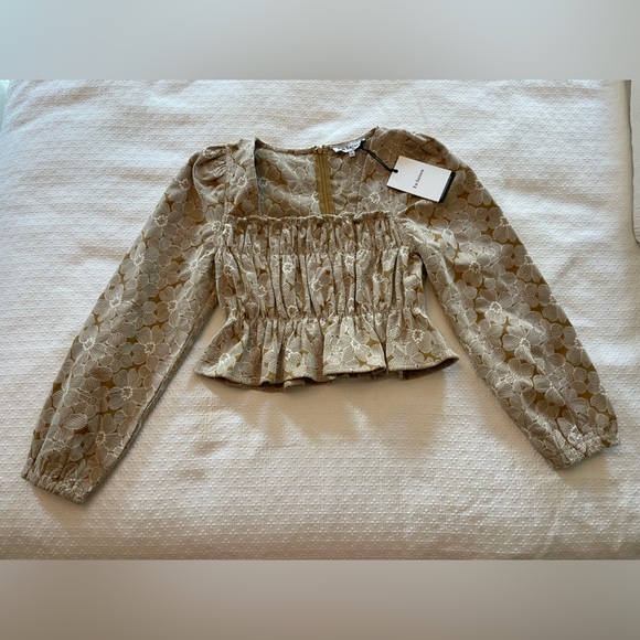 En Saison Tops - En Saison Beige Floral Embroidered Top